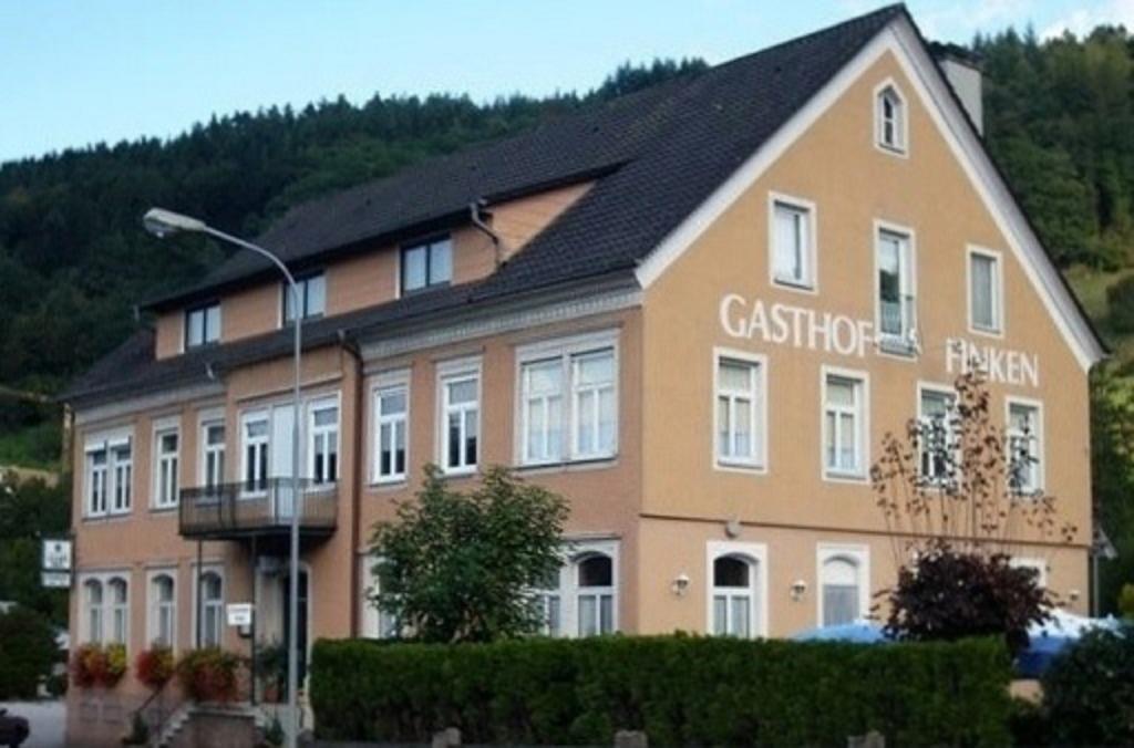 Gasthaus Finken Oppenau Eksteriør bilde