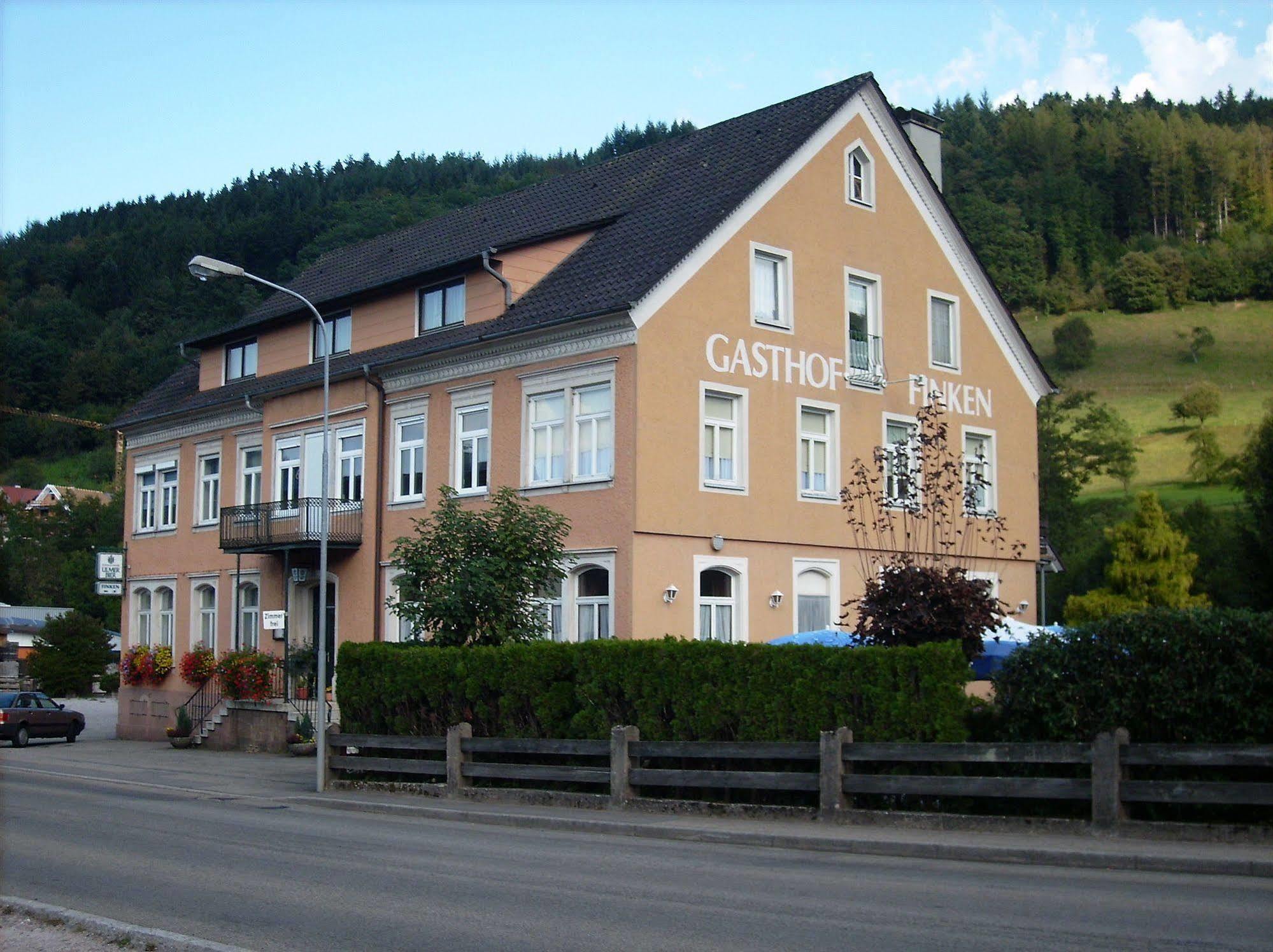 Gasthaus Finken Oppenau Eksteriør bilde
